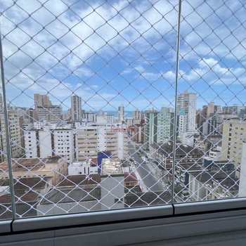 Apartamento em Praia Grande, bairro Guilhermina