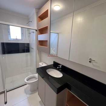Apartamento em Praia Grande, bairro Guilhermina