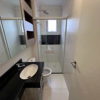 Apartamento em Praia Grande, bairro Guilhermina