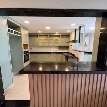 Apartamento em Praia Grande, bairro Guilhermina