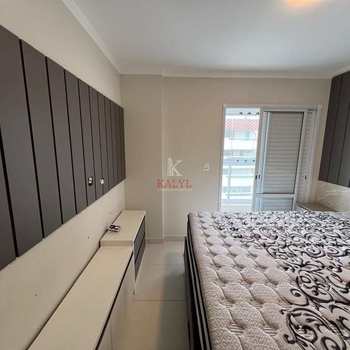 Apartamento em Praia Grande, bairro Guilhermina