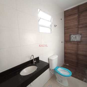 Casa em Praia Grande, bairro Maracanã