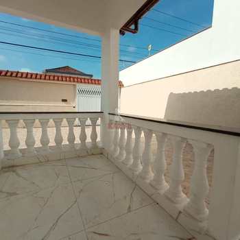 Casa em Praia Grande, bairro Maracanã