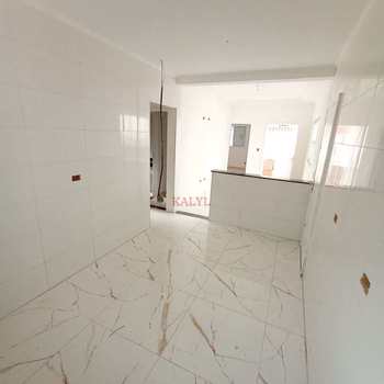 Casa em Praia Grande, bairro Maracanã