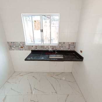 Casa em Praia Grande, bairro Maracanã