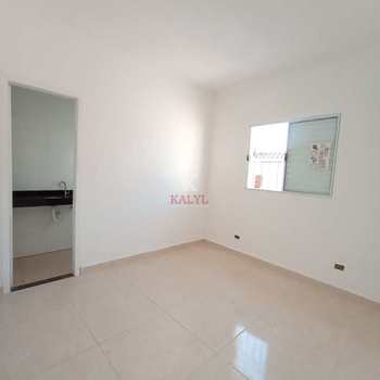 Casa em Praia Grande, bairro Maracanã