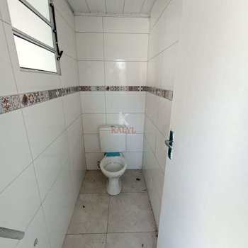 Casa em Praia Grande, bairro Maracanã