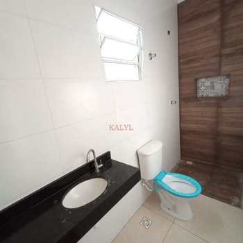 Casa em Praia Grande, bairro Maracanã