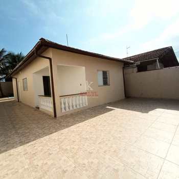 Casa em Praia Grande, bairro Maracanã