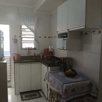 Apartamento em Praia Grande, bairro Guilhermina