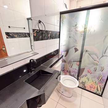 Apartamento em Praia Grande, bairro Guilhermina
