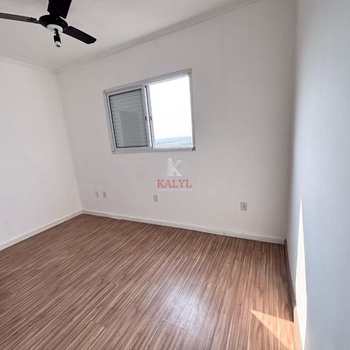 Apartamento em Praia Grande, bairro Guilhermina