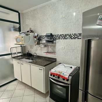Apartamento em Praia Grande, bairro Guilhermina