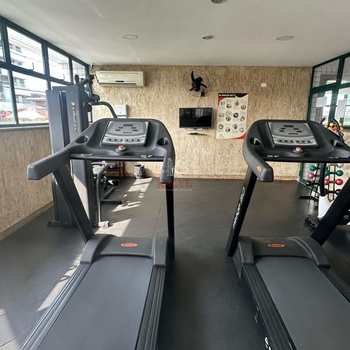 Apartamento em Praia Grande, bairro Guilhermina