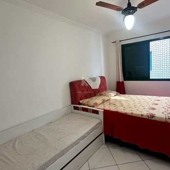 Apartamento em Praia Grande, bairro Guilhermina