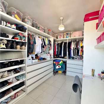 Apartamento em Praia Grande, bairro Guilhermina