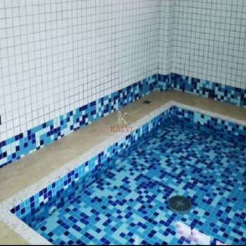 Apartamento em Praia Grande, bairro Guilhermina