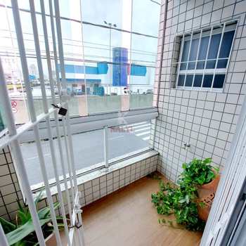 Sobrado em Praia Grande, bairro Guilhermina