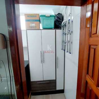 Sobrado em Praia Grande, bairro Guilhermina