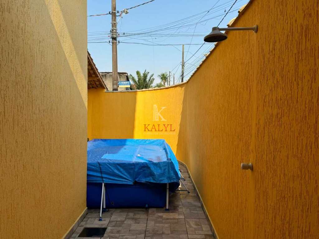 Sobrado em Praia Grande, no bairro Antártica