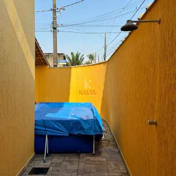 Sobrado em Praia Grande, bairro Antártica