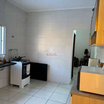 Sobrado em Praia Grande, bairro Antártica