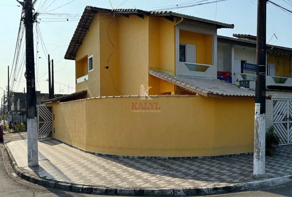 Sobrado em Praia Grande, no bairro Antártica