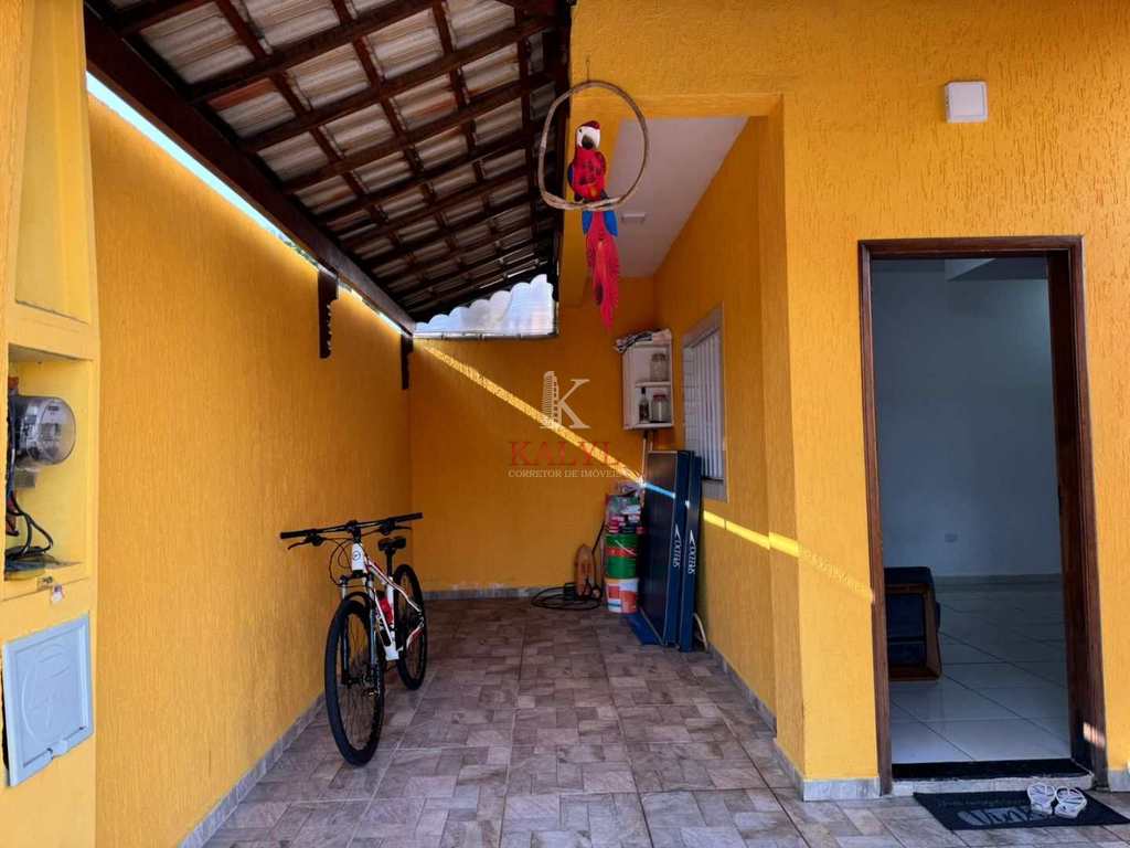 Sobrado em Praia Grande, no bairro Antártica