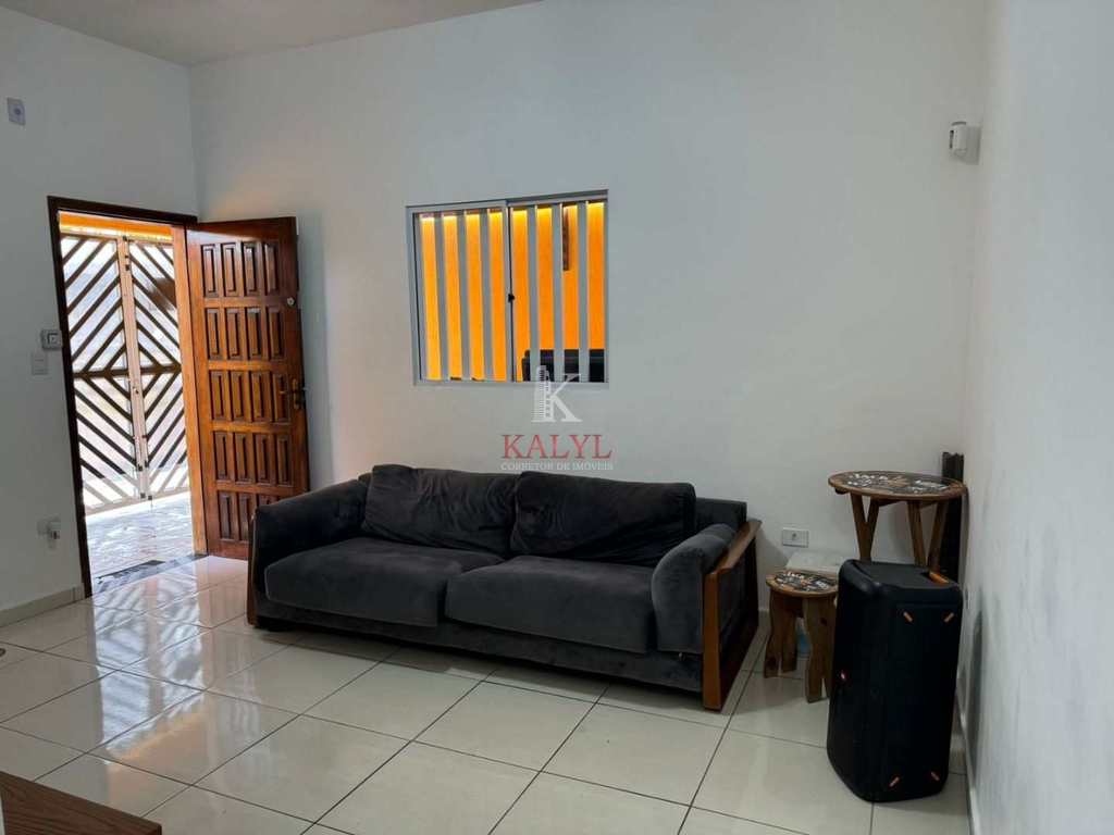 Sobrado em Praia Grande, no bairro Antártica