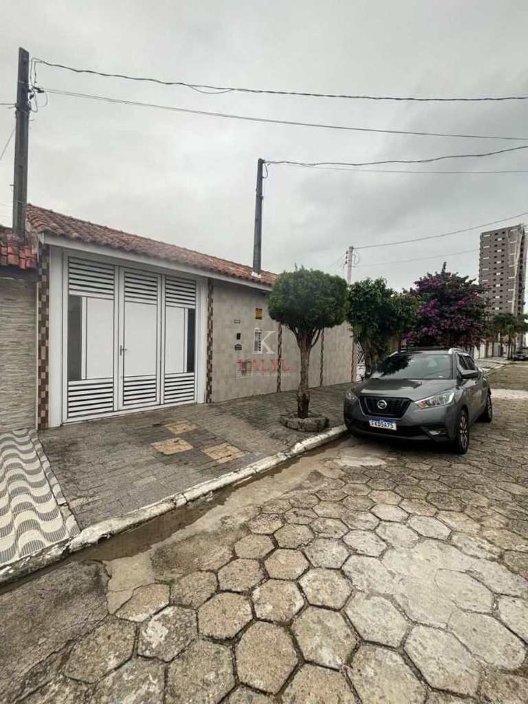 Casa em Praia Grande, no bairro Real