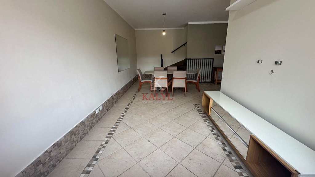 Casa em Praia Grande, no bairro Real