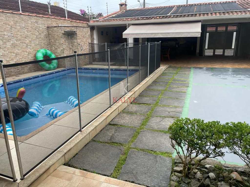 Casa em Praia Grande, no bairro Real