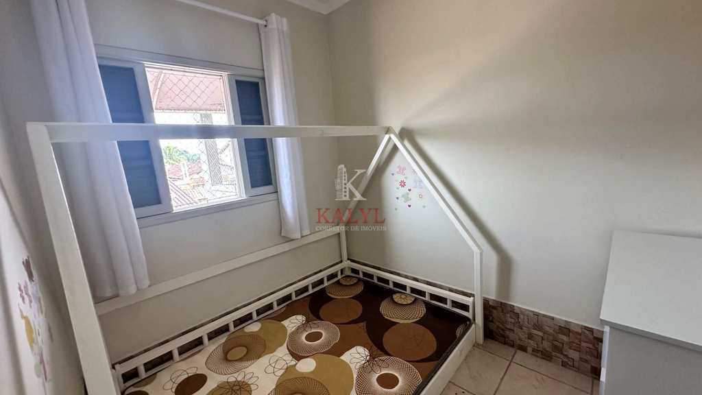 Casa em Praia Grande, no bairro Real