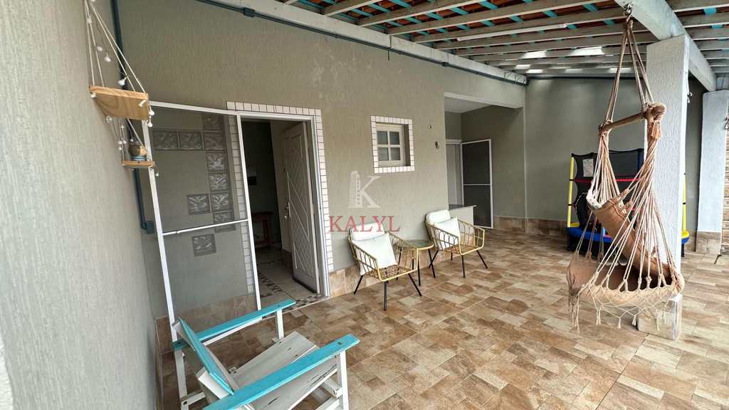 Casa em Praia Grande, no bairro Real