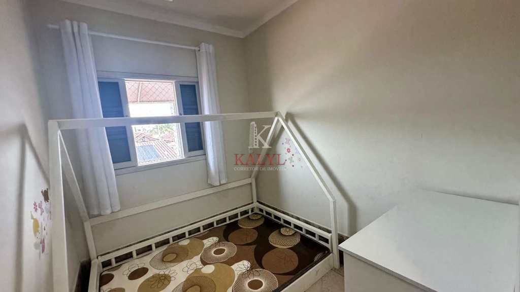 Casa em Praia Grande, no bairro Real