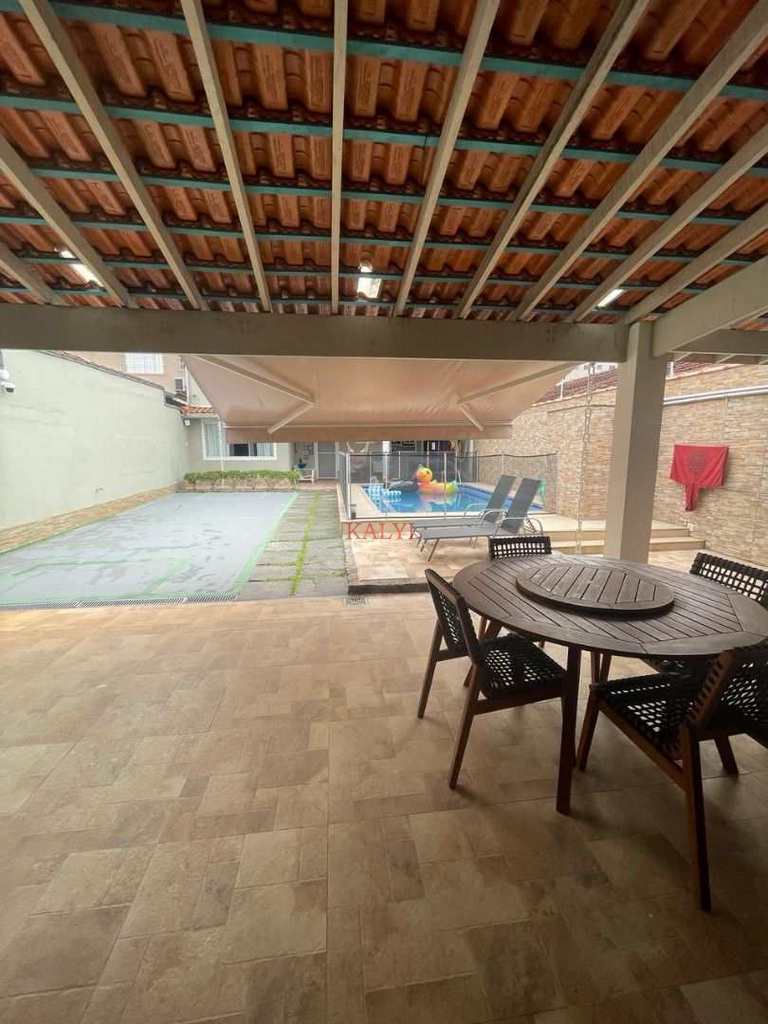 Casa em Praia Grande, no bairro Real