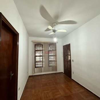 Casa em Praia Grande, bairro Guilhermina