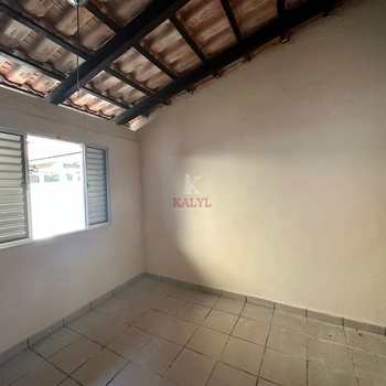 Casa em Praia Grande, bairro Guilhermina