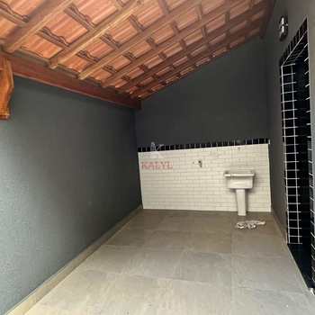 Sobrado em Praia Grande, bairro Guilhermina