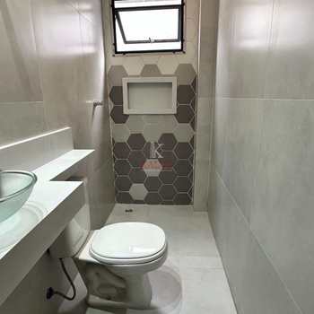 Casa em Praia Grande, bairro Guilhermina