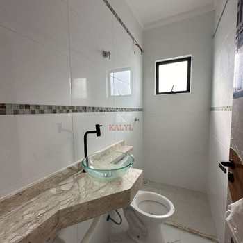 Casa em Praia Grande, bairro Maracanã