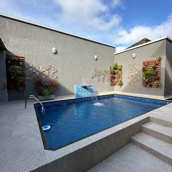 Casa em Praia Grande, bairro Maracanã