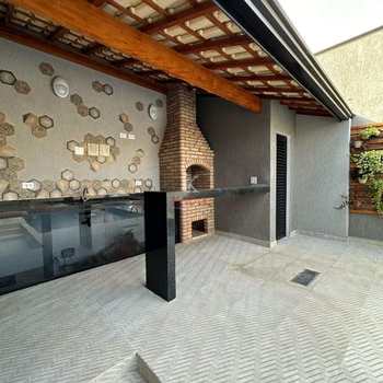 Casa em Praia Grande, bairro Maracanã