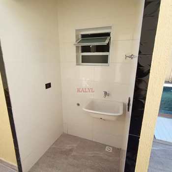 Casa em Praia Grande, bairro Maracanã