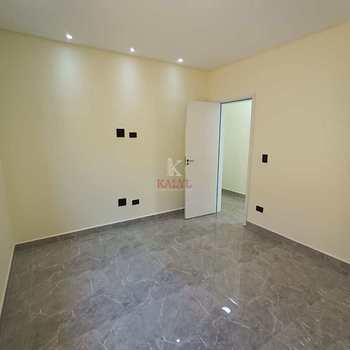 Casa em Praia Grande, bairro Maracanã