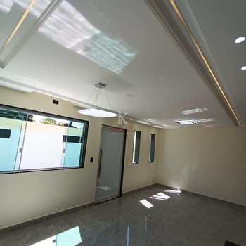 Casa em Praia Grande, bairro Maracanã