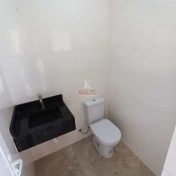 Casa em Praia Grande, bairro Maracanã