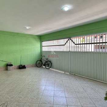 Sobrado em Praia Grande, bairro Guilhermina