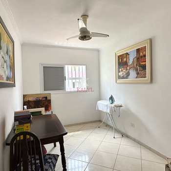 Sobrado em Praia Grande, bairro Guilhermina