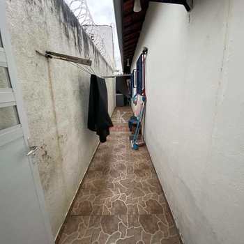 Casa em Praia Grande, bairro Guilhermina